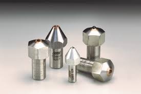 Diamond cutting tools